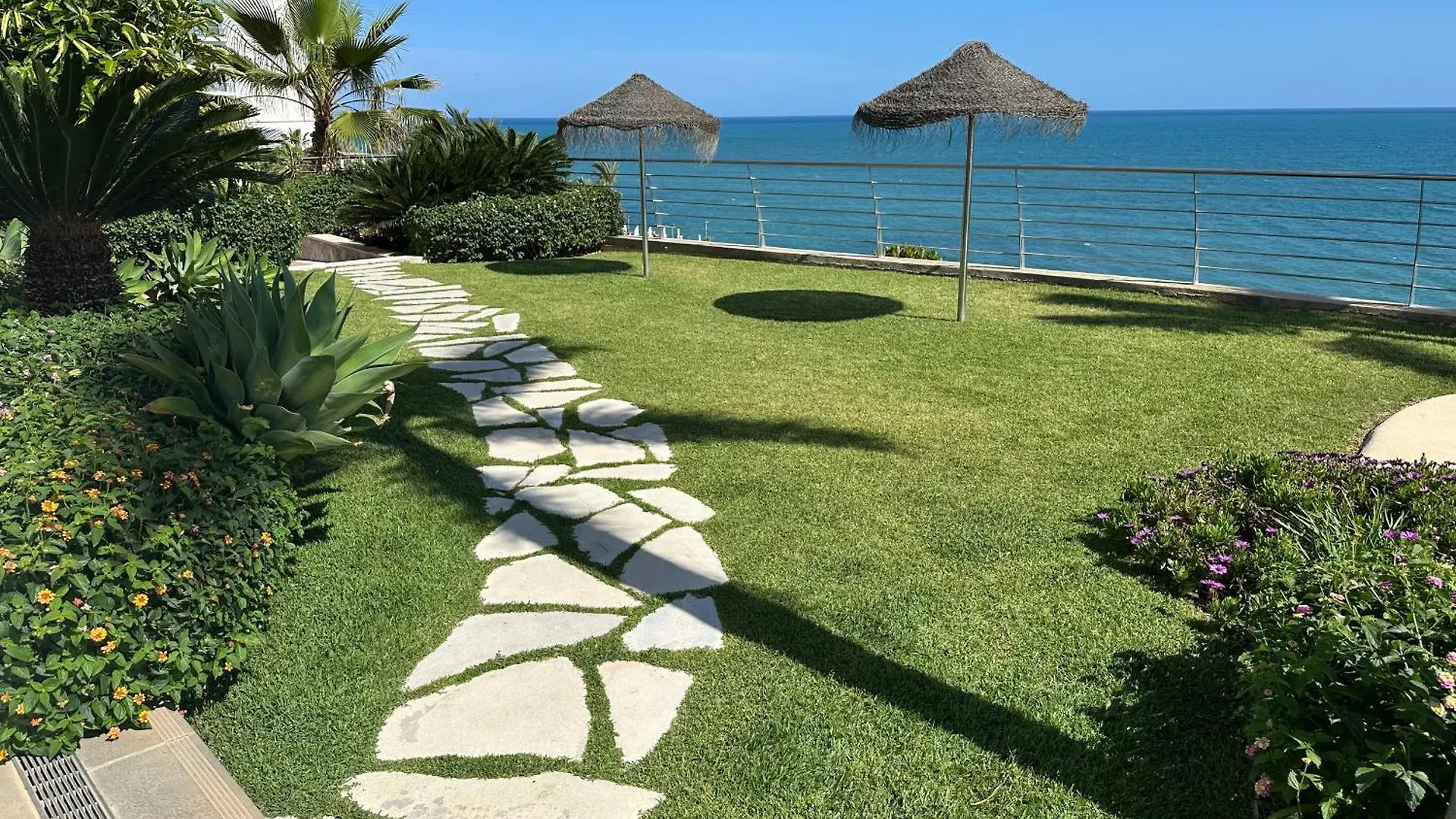 Apartment *New* La Pinta 2 - Frontbeach Pool Top Quality! Benalmadena